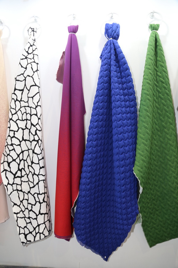 3D高彈力軟體面料，引領(lǐng)家居軟裝新時尚