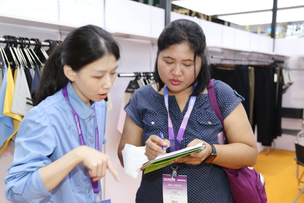 時尚褲裝面料，盡在英倫紡織