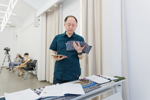 挖掘創(chuàng)新人才，激發(fā)產(chǎn)業(yè)活力！“第十屆（2025年）十佳紡織面料設(shè)計(jì)師及培養(yǎng)先進(jìn)單位評(píng)選”評(píng)審會(huì)于柯橋舉行